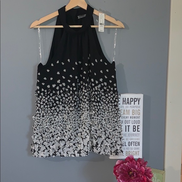7th Avenue New York & Company Tops - Black and white sleeveless size Medium.